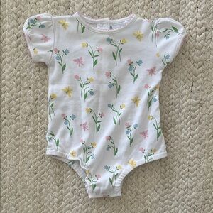 Little English tulip short sleeve printed bodysuit, 6M